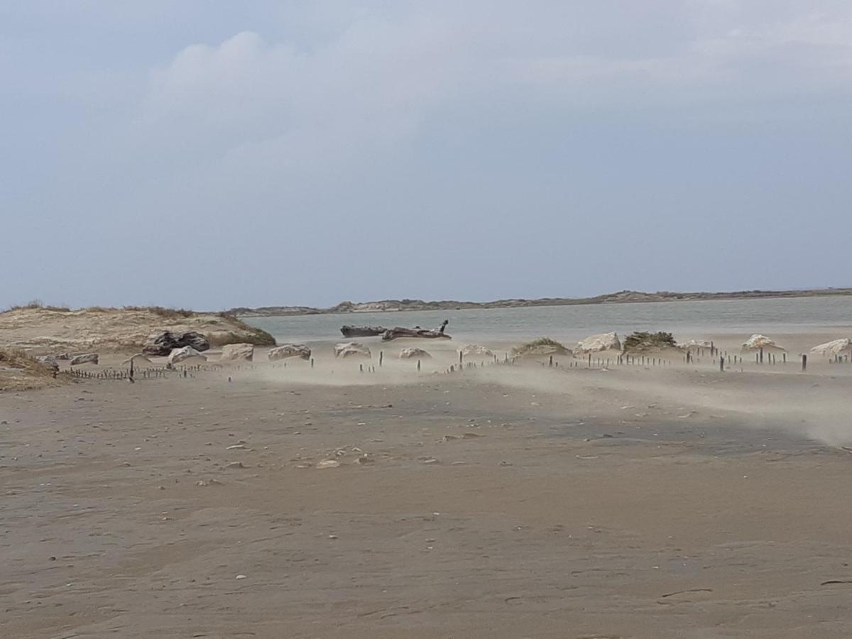 L'Effet Mer Арль Экстерьер фото